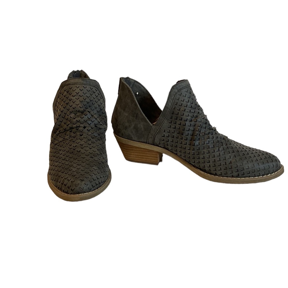 Dolce Vita Laser Cut Gray Ankle Booties Size  9